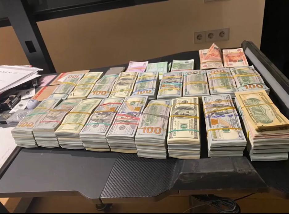 Владельца российской криптобиржи подозревают в хищении средств