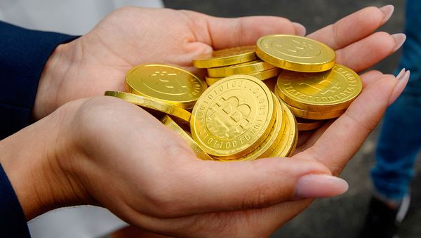 Российский бизнес начал проводить трансграничные сделки с криптовалютами